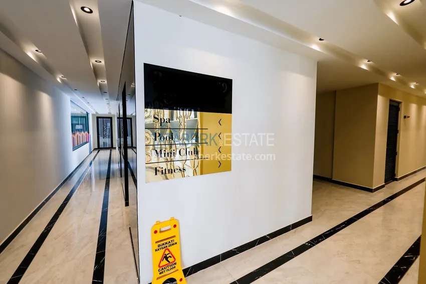 Трёхкомнатная квартира в районе Оба. Недвижимость подходит для краткосрочной аренды 32