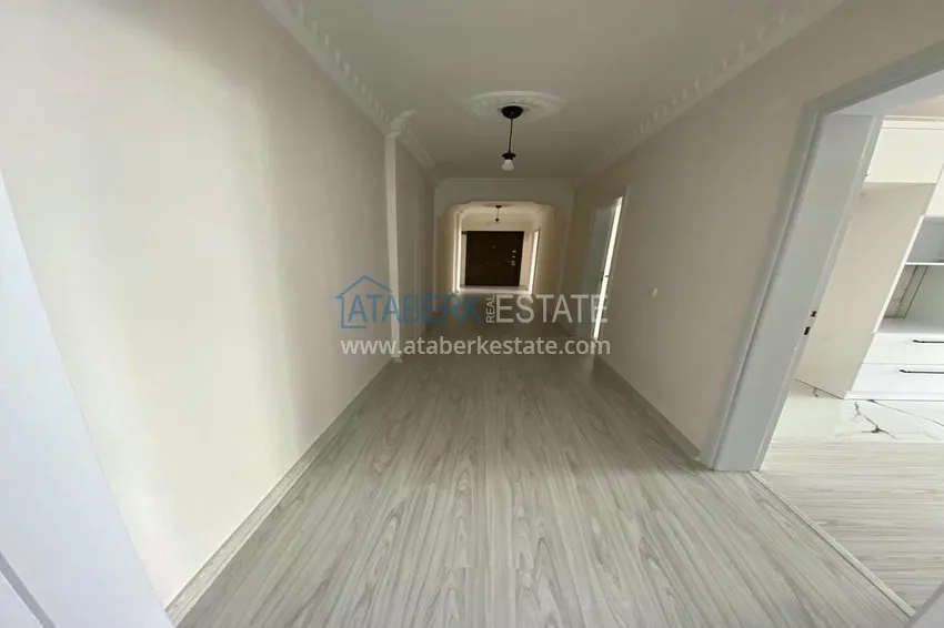 Приобрести Четырехкомнатная квартира в центре Алании - район пляжа Клеопатра 3 