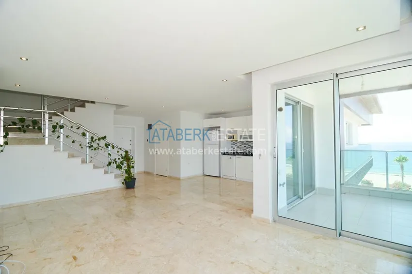 Приобрести Пентхаус-дуплекс на береговой линии с открытым панорамным видом 4 