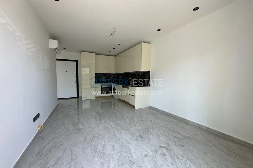 Приобрести Трёхкомнатная квартира в районе Оба. Недвижимость подходит для краткосрочной аренды 4