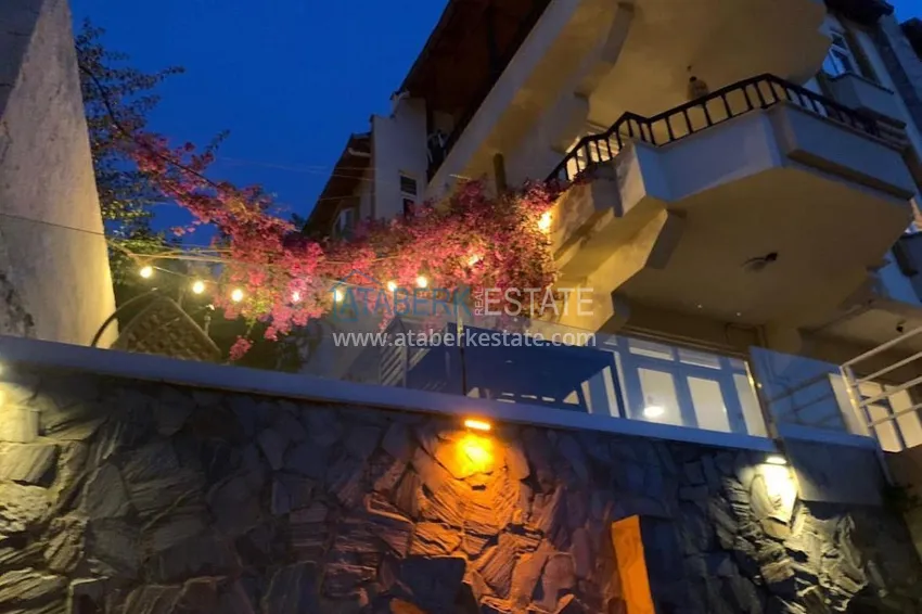 Триплекс вилла в коттеджном комплексе в 300 метрах от моря в районе Кестель, Алания 6