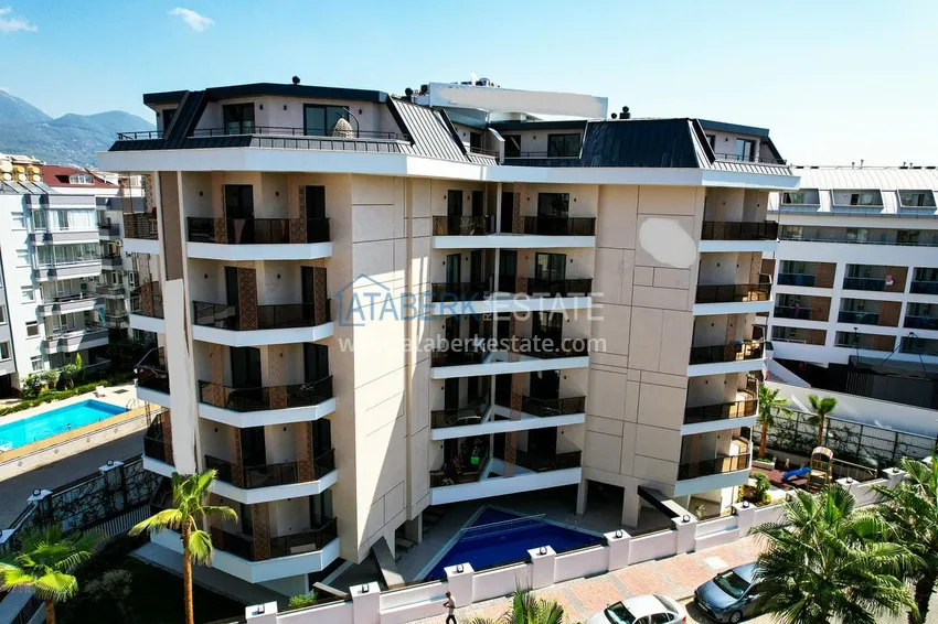 Трёхкомнатная квартира в районе Оба. Недвижимость подходит для краткосрочной аренды 7