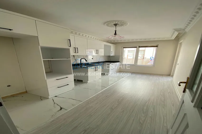 Приобрести Четырехкомнатная квартира в центре Алании - район пляжа Клеопатра 7 