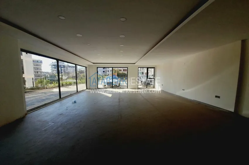 Трехкомнатная квартира с чистовой отделкой в новостройке -  Алания, район Оба 8 