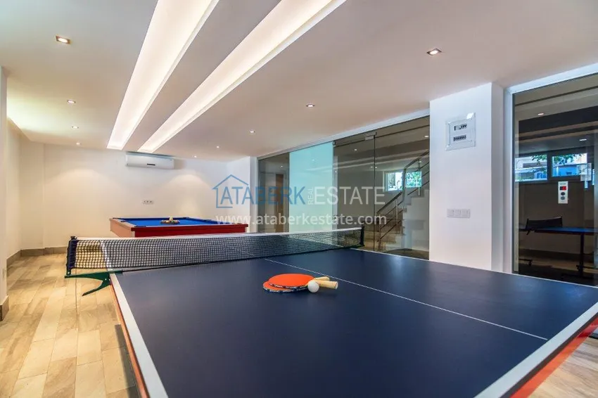 Пентхаус-дуплекс с мебелью в центре Алании - район пляжа Клеопатра 9 