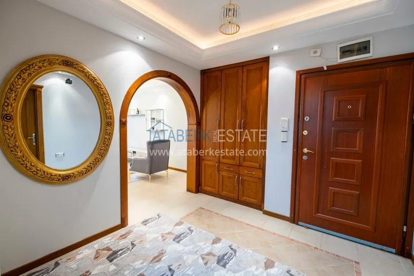 Приобрести Трёхкомнатная квартира в комплексе на первой береговой, район Махмутлар – Алания 1 