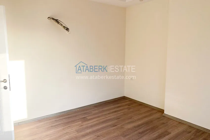 Приобрести Трехкомнатная квартира с видом на море в Алании, район Кестель - вторая линия от моря 10 