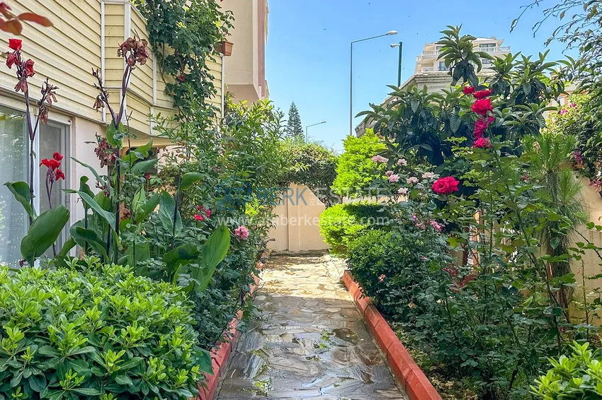 Пентхаус-дуплекс в центре Алании – мебель, вид на море и горы, в 450 метрах от пляжа 11 