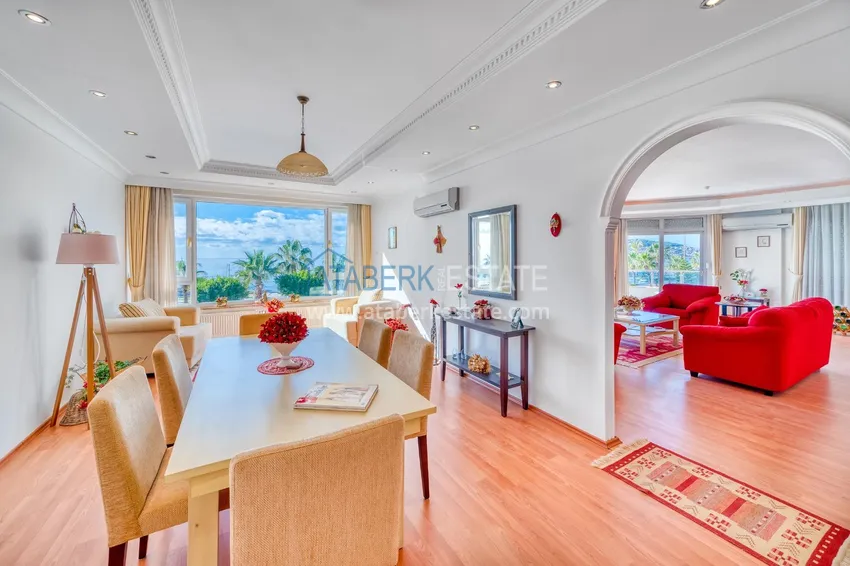 Приобрести Линейная квартира 4+1 с современным интерьером в комплексе на первой береговой в Алании, район Оба 14