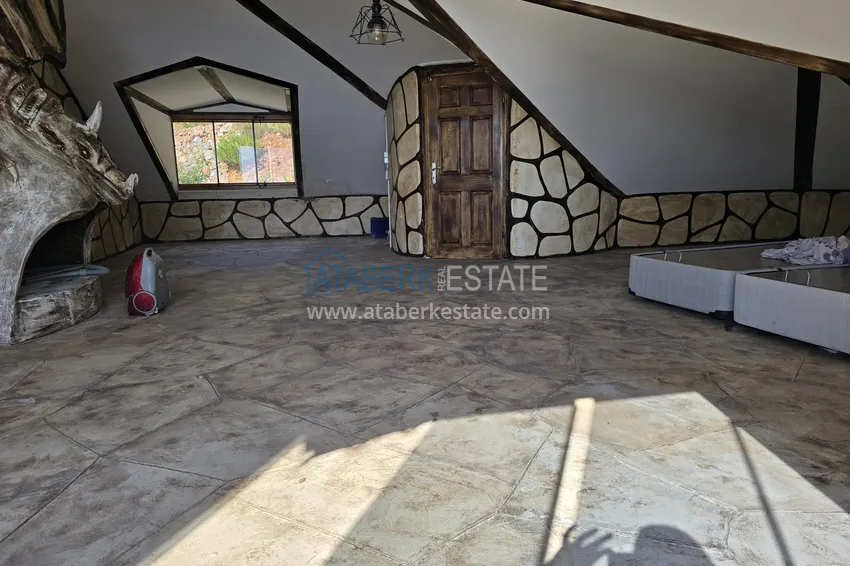 Приобрести Двухэтажная смежная вилла с панорамным видом в районе Бекташ, Алания. Недвижимость подходит для гражданства 14 