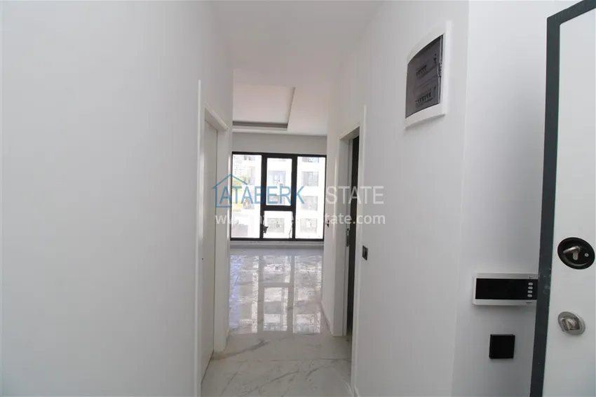 Приобрести Двухкомнатные квартиры с чистовой отделкой в районе Махмутлар, Алания 1 