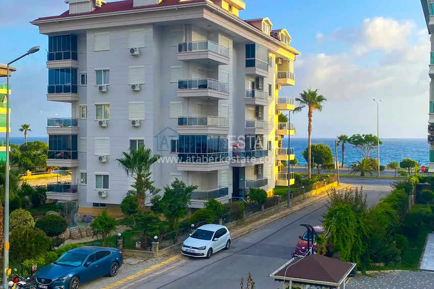 Трехкомнатная квартира с видом на море в Алании, район Кестель - вторая линия от моря 1 