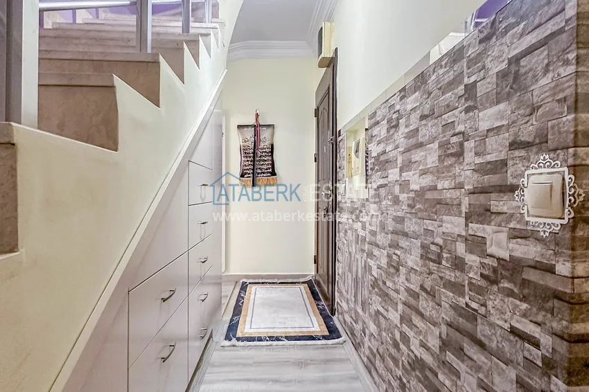 Приобрести Пентхаус-дуплекс в центре Алании – мебель, вид на море и горы, в 450 метрах от пляжа 1 