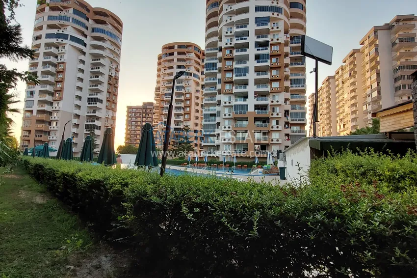 Трехкомнатная квартира с мебелью и панорамным видом на море в Чешмели, Мерсин 1 