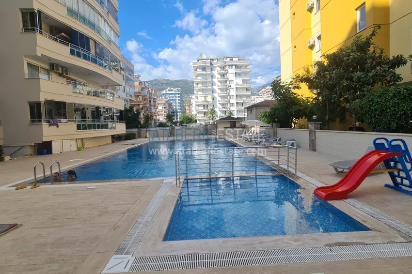 Квартира 2+1 с мебелью, застеклённым балконом и видом на горы, район Махмутлар – Алания 2