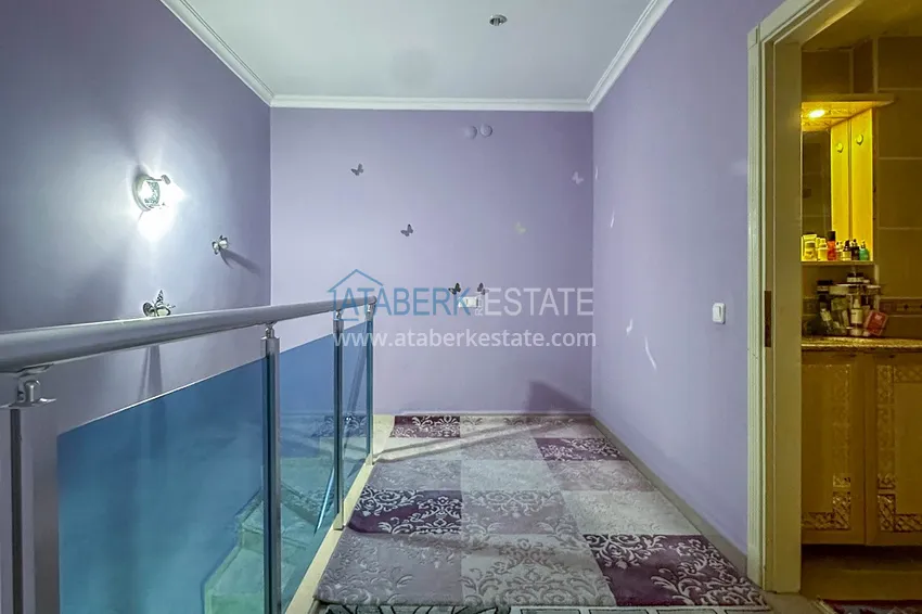 Приобрести Пентхаус-дуплекс в центре Алании – мебель, вид на море и горы, в 450 метрах от пляжа 25 