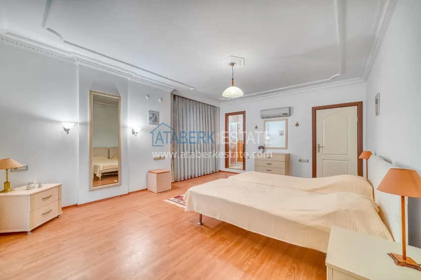 Приобрести Линейная квартира 4+1 с современным интерьером в комплексе на первой береговой в Алании, район Оба 28