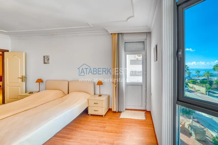 Приобрести Линейная квартира 4+1 с современным интерьером в комплексе на первой береговой в Алании, район Оба 29