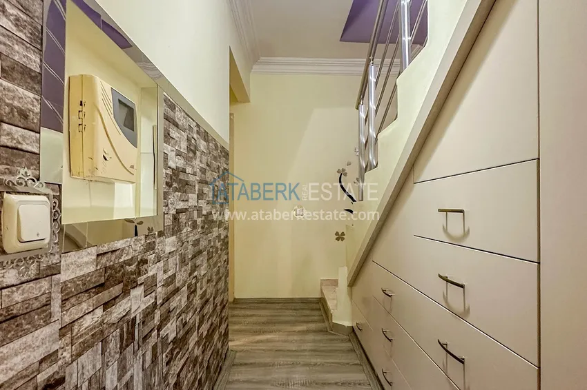 Приобрести Пентхаус-дуплекс в центре Алании – мебель, вид на море и горы, в 450 метрах от пляжа 2 