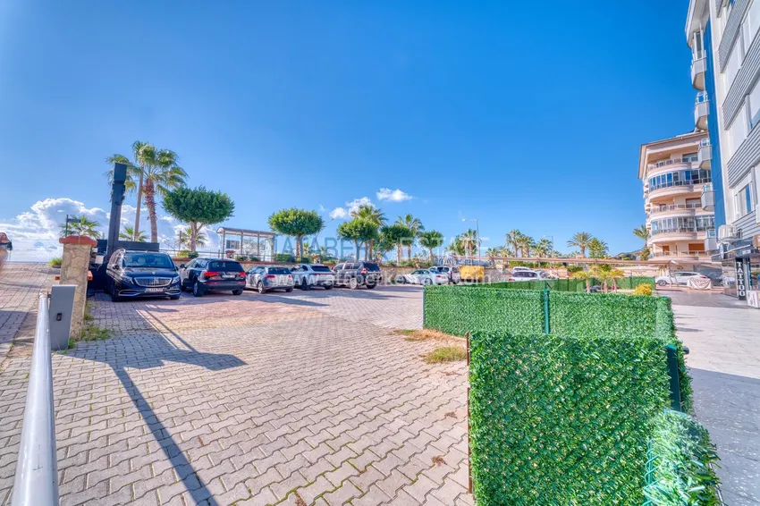 Линейная квартира 4+1 с современным интерьером в комплексе на первой береговой в Алании, район Оба 4