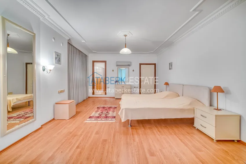 Приобрести Линейная квартира 4+1 с современным интерьером в комплексе на первой береговой в Алании, район Оба 33