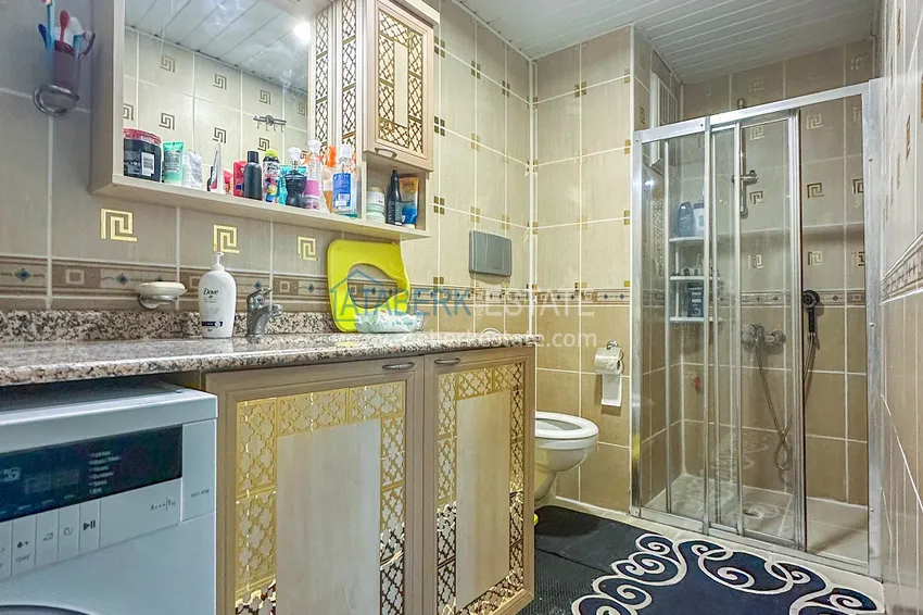 Приобрести Пентхаус-дуплекс в центре Алании – мебель, вид на море и горы, в 450 метрах от пляжа 37 