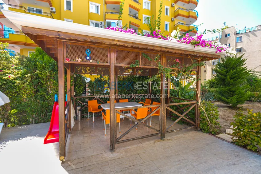 Квартира 2+1 с мебелью, застеклённым балконом и видом на горы, район Махмутлар – Алания 4