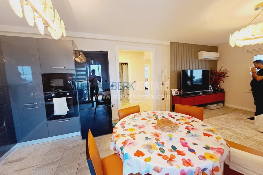 Приобрести Трехкомнатная квартира с видом в уютном жилом комплексе. Район Джикджилли, Алания 3 