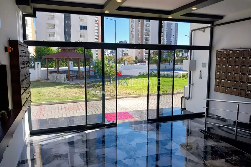 Трехкомнатная квартира с мебелью и видом на море в Мерсине - центр Соли  4 