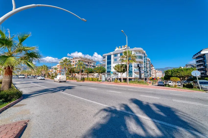 Линейная квартира 4+1 с современным интерьером в комплексе на первой береговой в Алании, район Оба 5