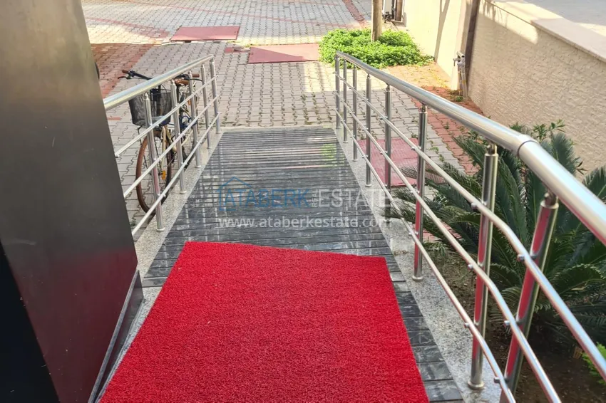 Квартира 2+1 с мебелью, застеклённым балконом и видом на горы, район Махмутлар – Алания 5