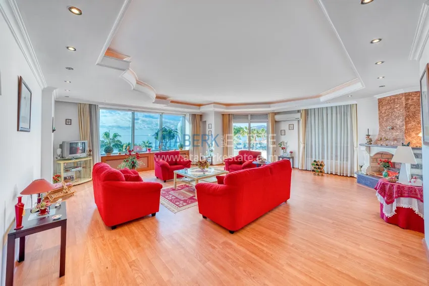 Приобрести Линейная квартира 4+1 с современным интерьером в комплексе на первой береговой в Алании, район Оба 4