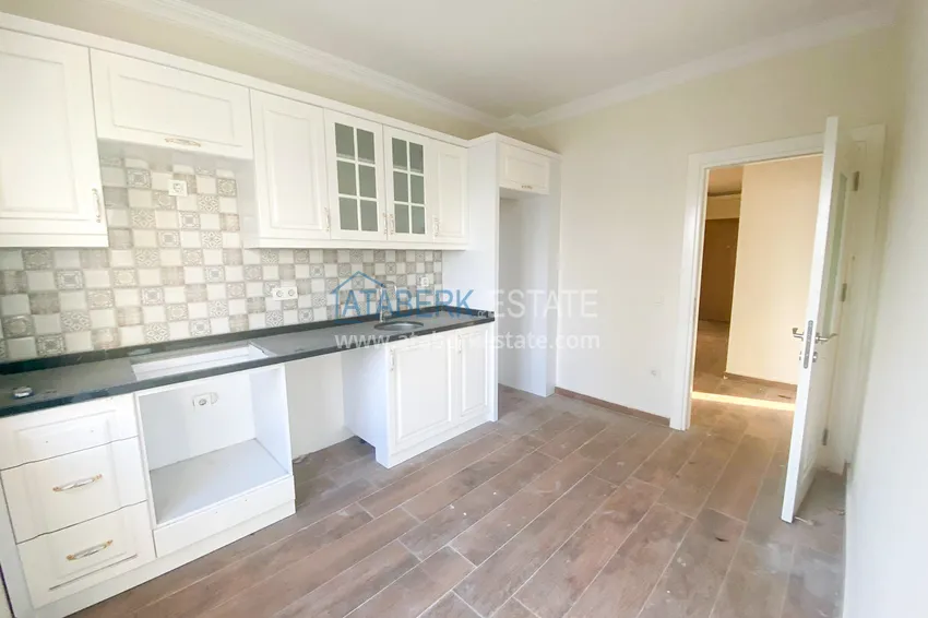 Приобрести Трехкомнатная квартира с видом на море в Алании, район Кестель - вторая линия от моря 4 