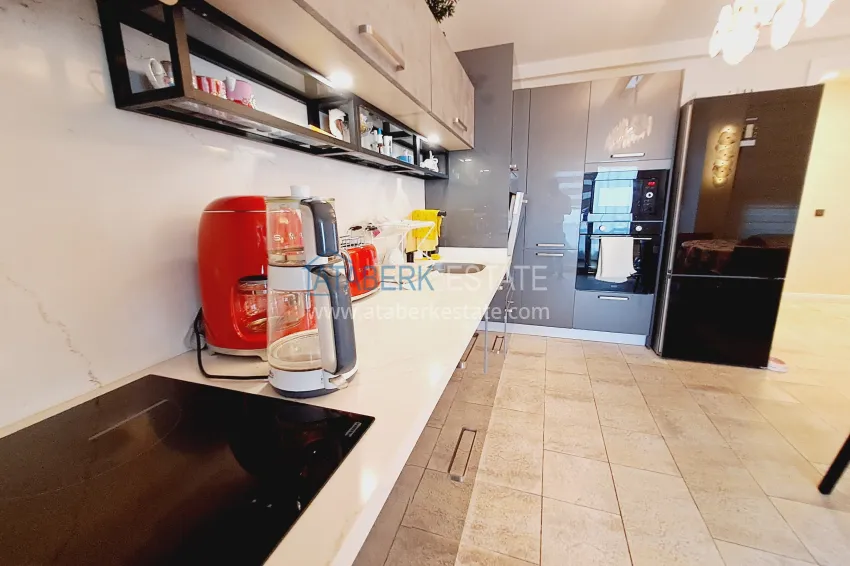 Приобрести Трехкомнатная квартира с видом в уютном жилом комплексе. Район Джикджилли, Алания 5 