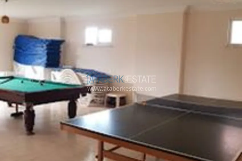 Трехкомнатная квартира в Махмутларе с мебелью в комплексе на первой береговой линии 5 