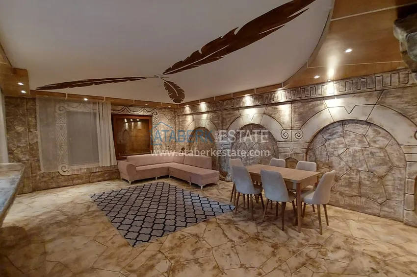 Приобрести Двухэтажная смежная вилла с панорамным видом в районе Бекташ, Алания. Недвижимость подходит для гражданства 3 