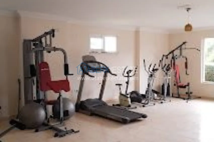 Трехкомнатная квартира в Махмутларе с мебелью в комплексе на первой береговой линии 6 