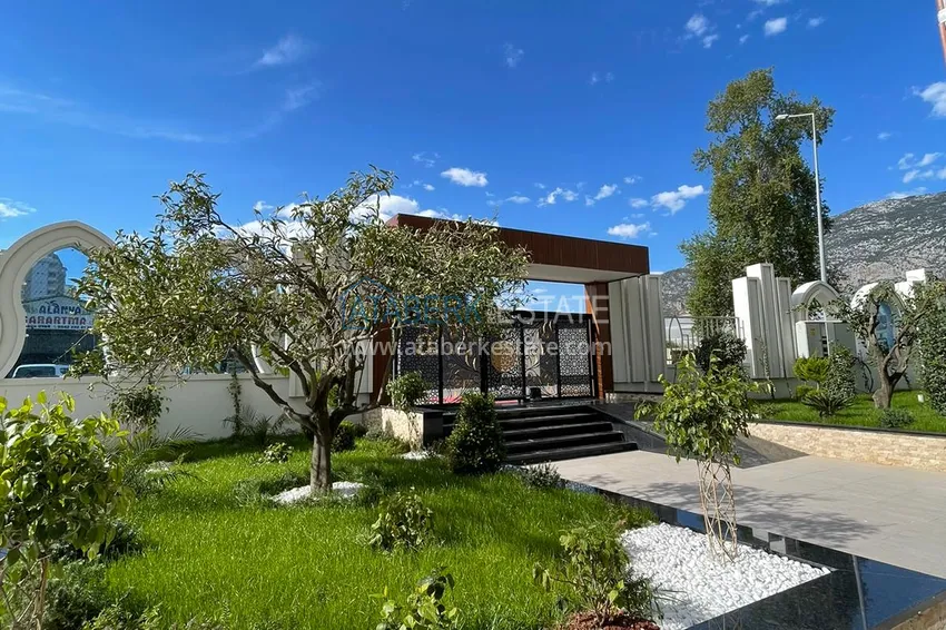 Двухкомнатная квартира под ключ с застекленным балконом - Махмутлар, р-н субботнего рынка 6