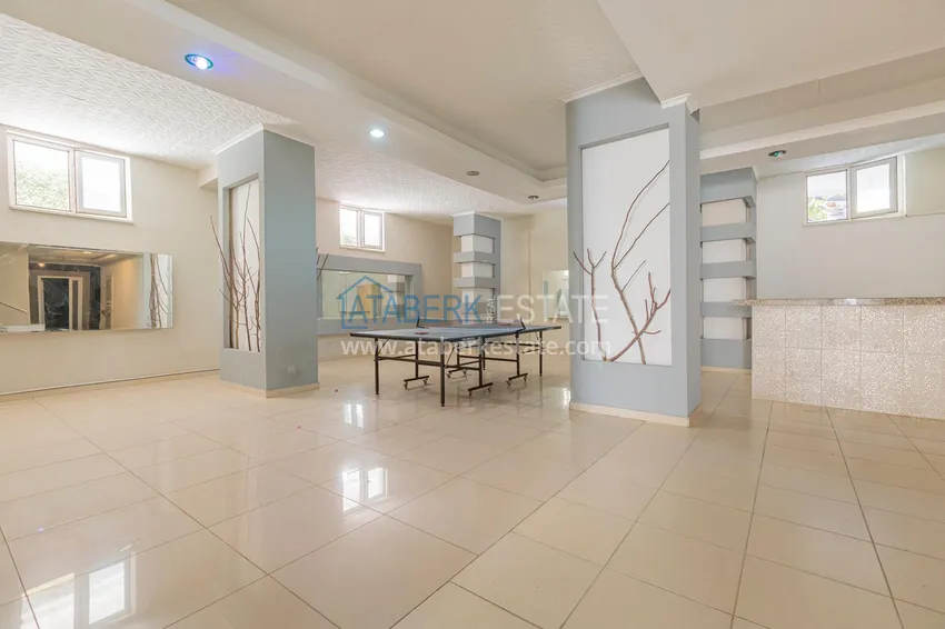 Квартира 2+1 с мебелью, застеклённым балконом и видом на горы, район Махмутлар – Алания 10