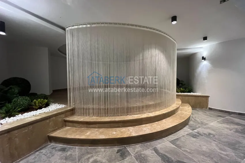 Просторная двухкомнатная квартира с мебелью в центре Алании, район пляжа Клеопатра 12 