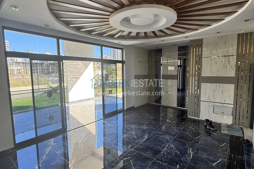 Трёхкомнатная квартира с двумя балконами в Мерсине, Арпачбахшиш 11 