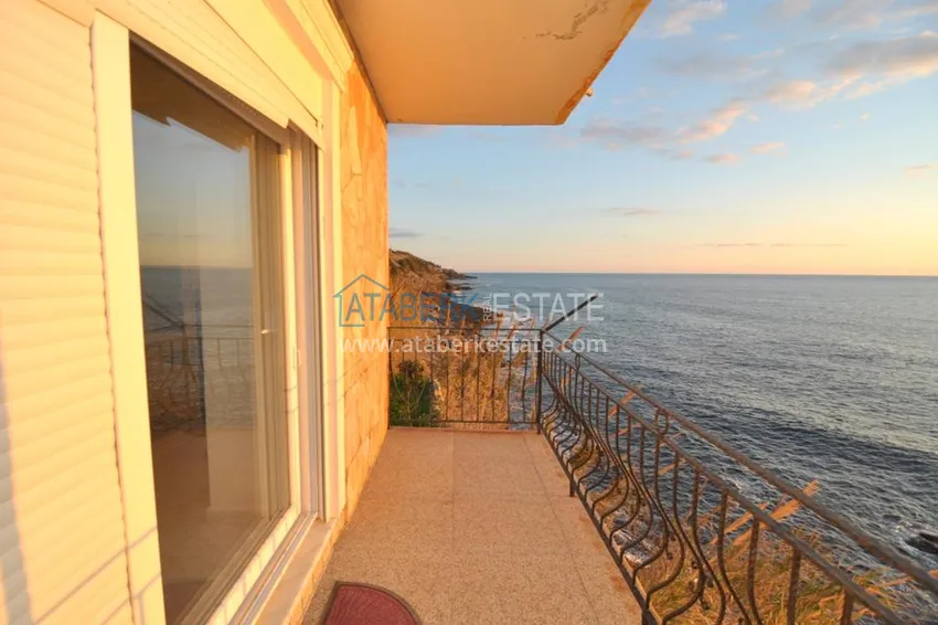 Приобрести Двухэтажный особняк у самого берега Средиземного моря – Алания, район Ешильоз 7 