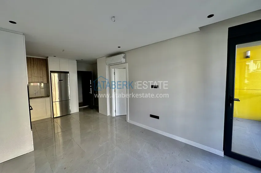 Приобрести Двухкомнатная квартира в центре Алании, всего в 370 метрах от пляжа Клеопатра 1 