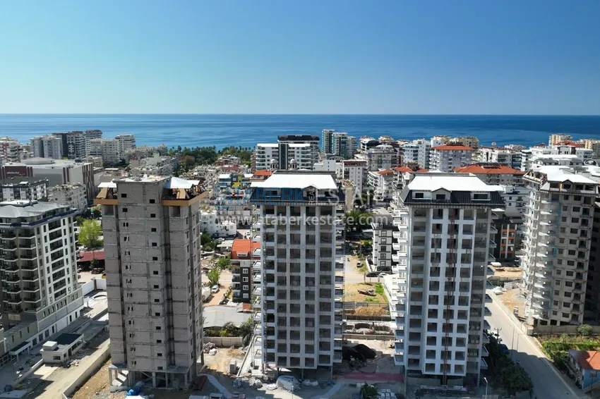 Трехкомнатная квартира в Махмутлар, от инвестора в элитном комплексе на этапе строительства 1