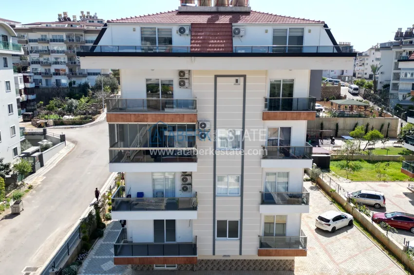 Трехкомнатная квартира в Алании, район Оба в уютном комплексе городского типа 4 