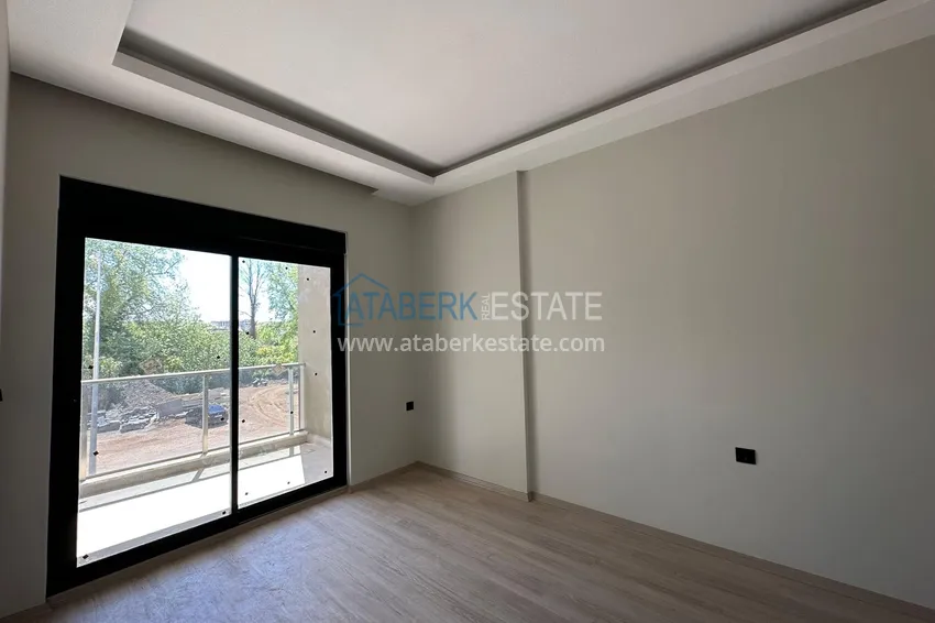 Приобрести Двухкомнатная квартира с видом на горы в Алании, район Оба 4 