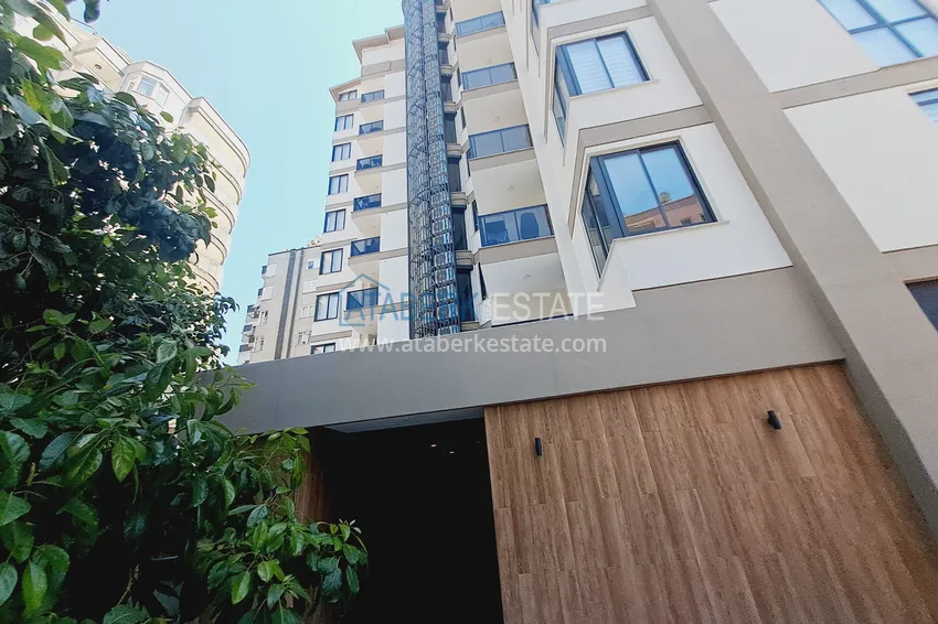 Просторная двухкомнатная квартира с мебелью в центре Алании, район пляжа Клеопатра 7 