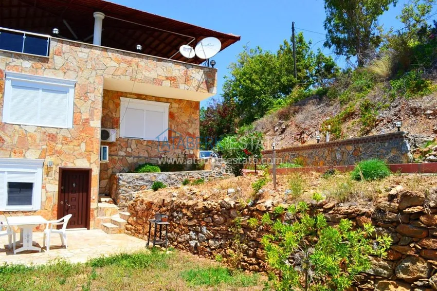 Двухэтажный особняк у самого берега Средиземного моря – Алания, район Ешильоз 5 