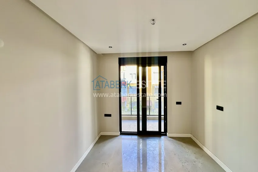 Приобрести Двухкомнатная квартира в центре Алании, всего в 370 метрах от пляжа Клеопатра 6 