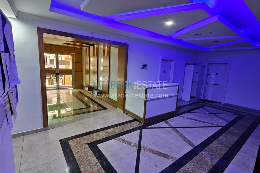 Квартира 1+1 с мебелью и застеклённым балконом в центре Алании – район пляжа Клеопатра 12 